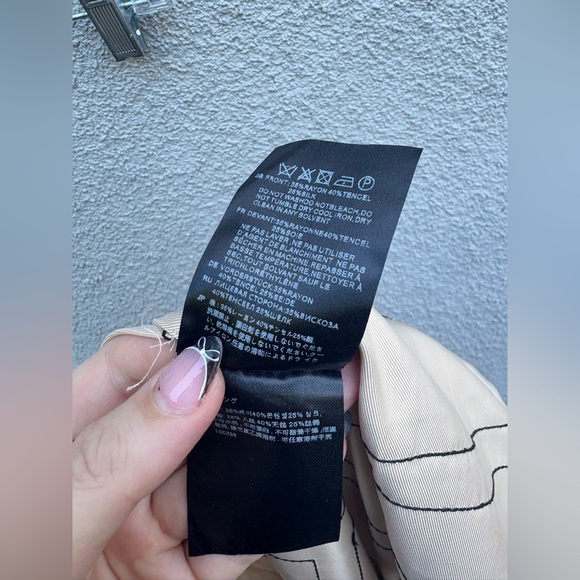 Toteme Monogram Pull-On Silk Shorts Ivory - Picture 8 of 8